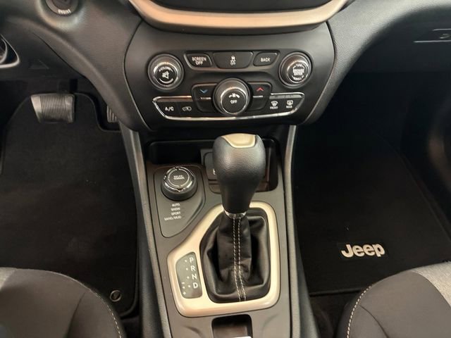 Used 2016 Jeep Cherokee Sport w/ Safety Group image 20