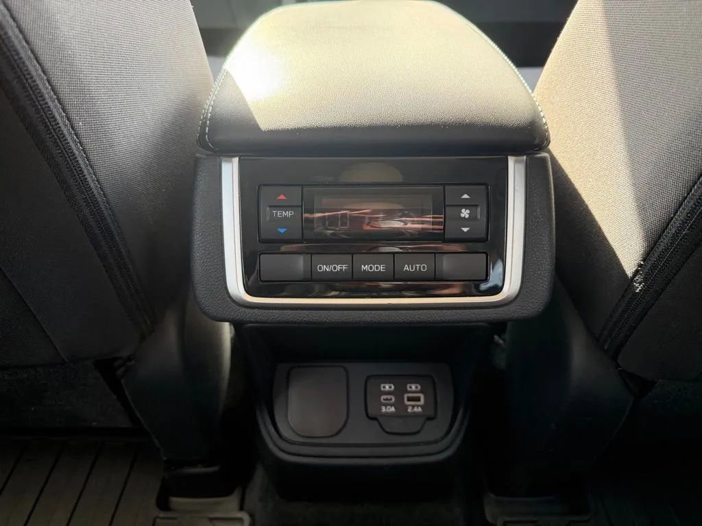 Used 2023 Subaru Ascent Premium AWD/4WD image 28