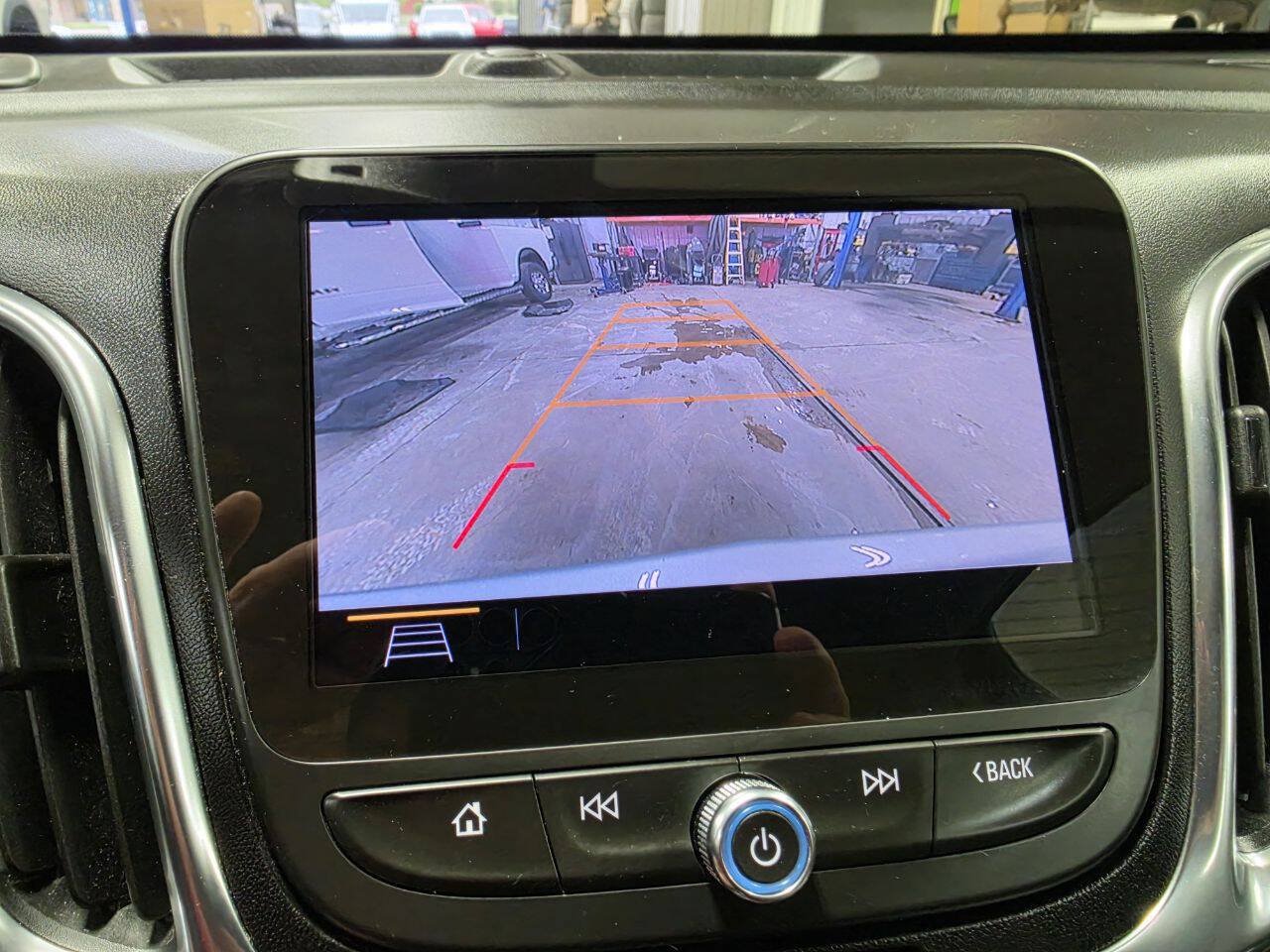 Used 2021 Chevrolet Equinox Premier w/ LPO, Floor Liner Package AWD/4WD image 38