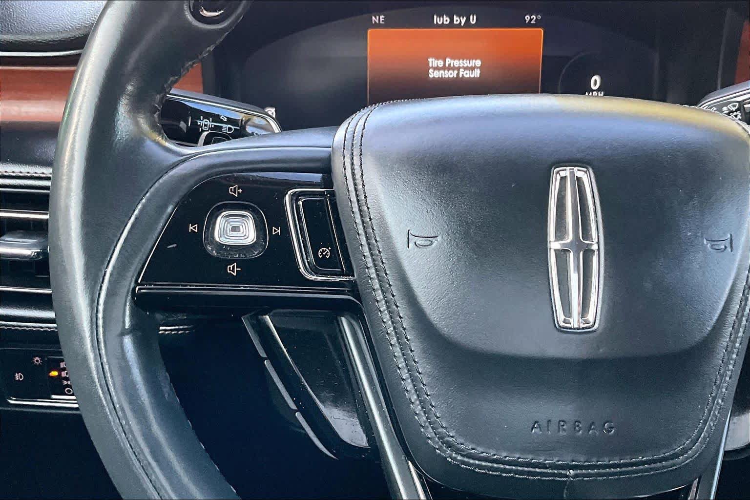 Used 2021 Lincoln Aviator Reserve w/ Elements Package Plus RWD image 23