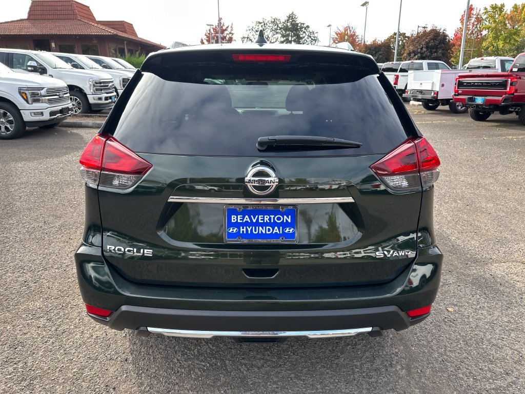 Used 2018 Nissan Rogue SV AWD/4WD image 5