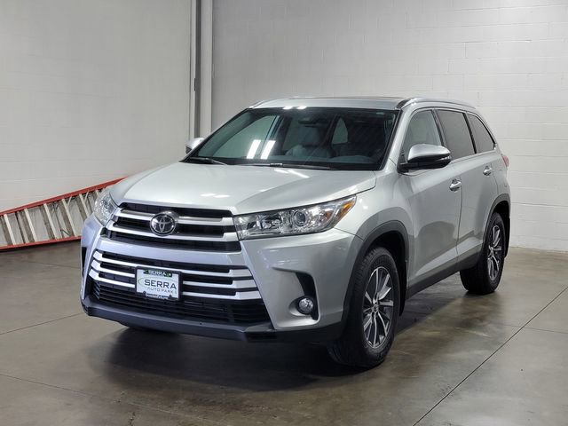 Used 2019 Toyota Highlander XLE AWD/4WD image 2