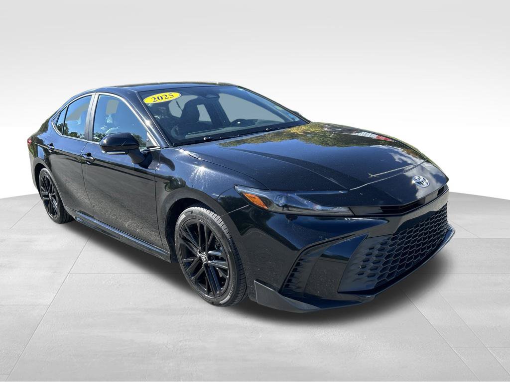 Certified 2025 Toyota Camry SE FWD image 7