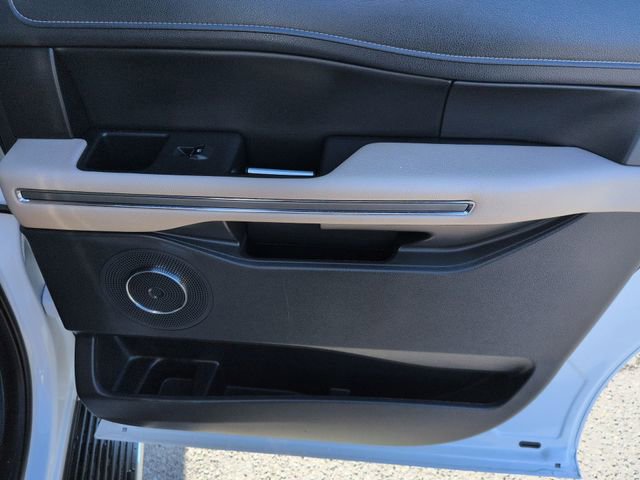Used 2023 Ford Expedition Max XLT AWD/4WD image 33
