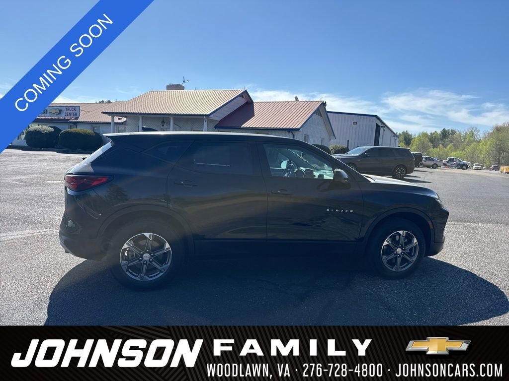 Used 2025 Chevrolet Blazer LT AWD/4WD image 6