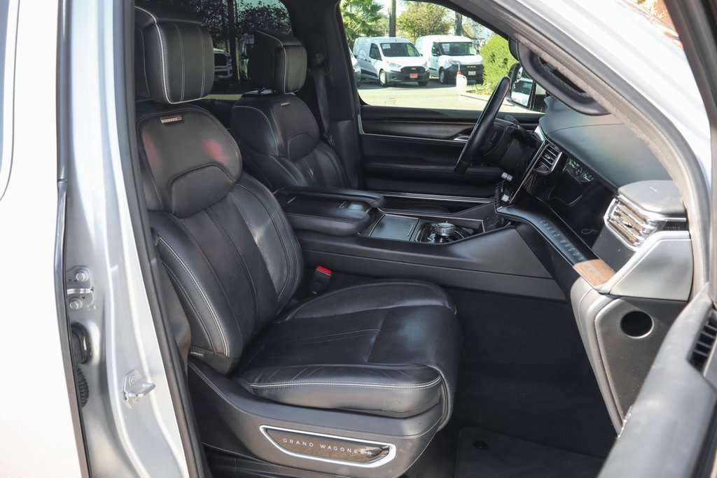 Used 2022 Jeep Grand Wagoneer Series II w/ Convenience Group III image 57