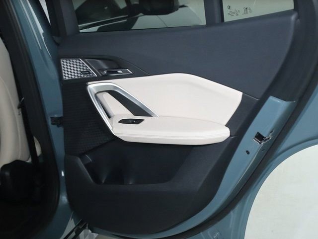 Certified 2025 BMW X2 xDrive28i w/ Premium Package image 33