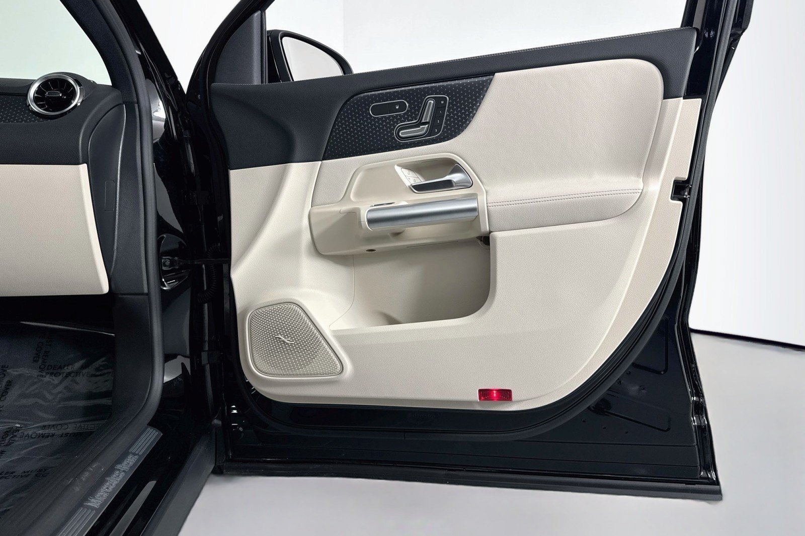 Certified 2026 Mercedes-Benz GLA 250 image 25