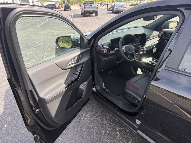 New 2026 Chevrolet Equinox RS w/ Convenience Package III AWD/4WD image 9