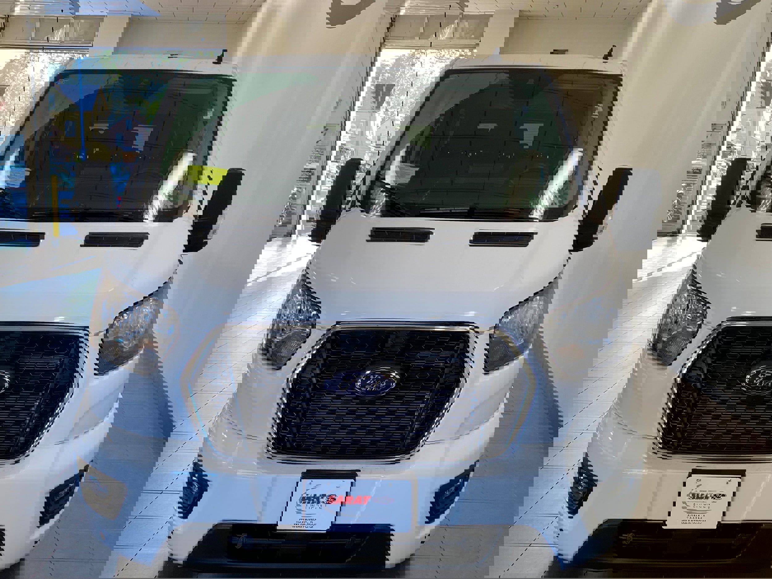 Certified 2025 Ford Transit 350 XLT image 3