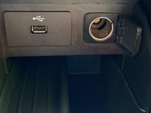 Used 2017 Ford Explorer XLT AWD/4WD image 28