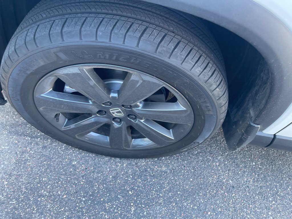 Used 2025 Honda Pilot Sport image 12
