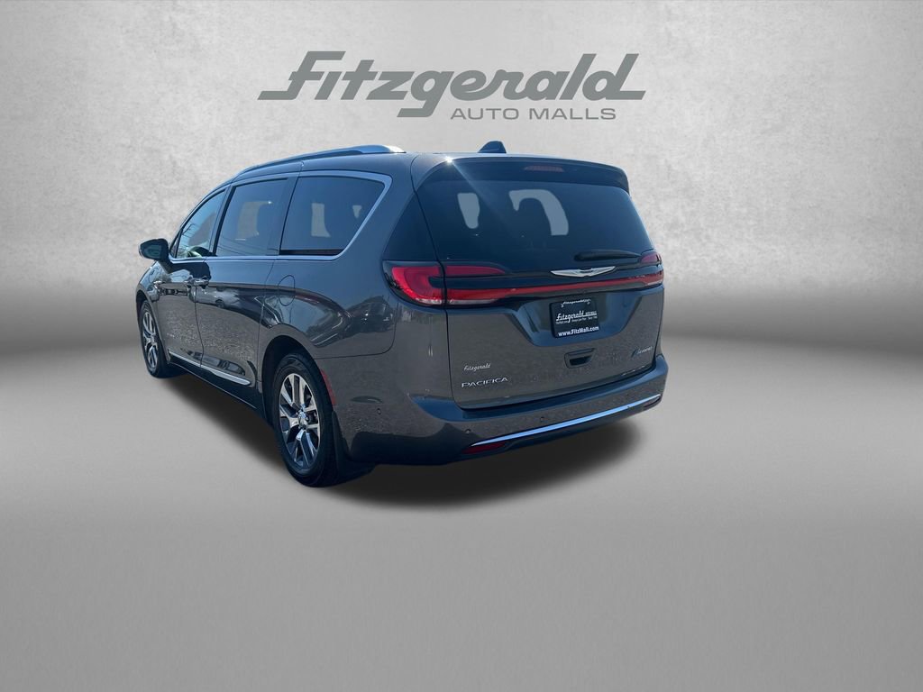 Used 2023 Chrysler Pacifica Pinnacle image 5