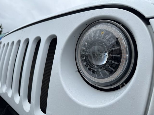 Used 2017 Jeep Wrangler Sport image 32