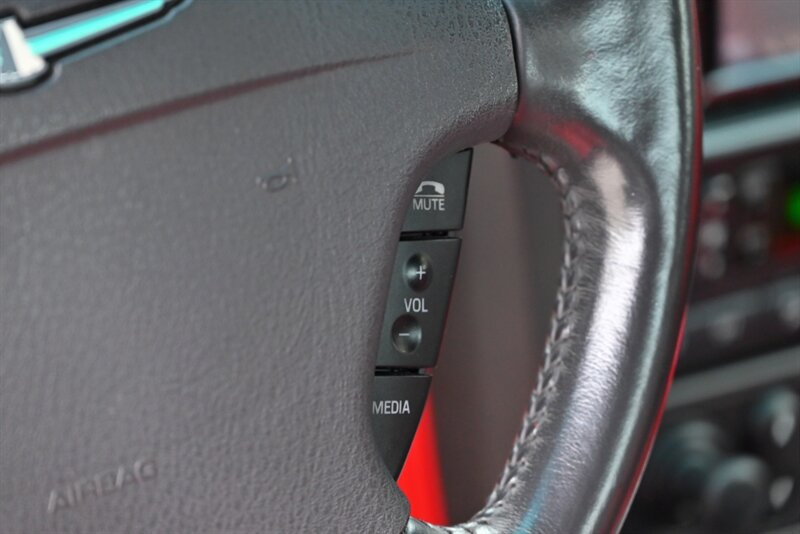 Used 2002 Ford Thunderbird RWD image 28
