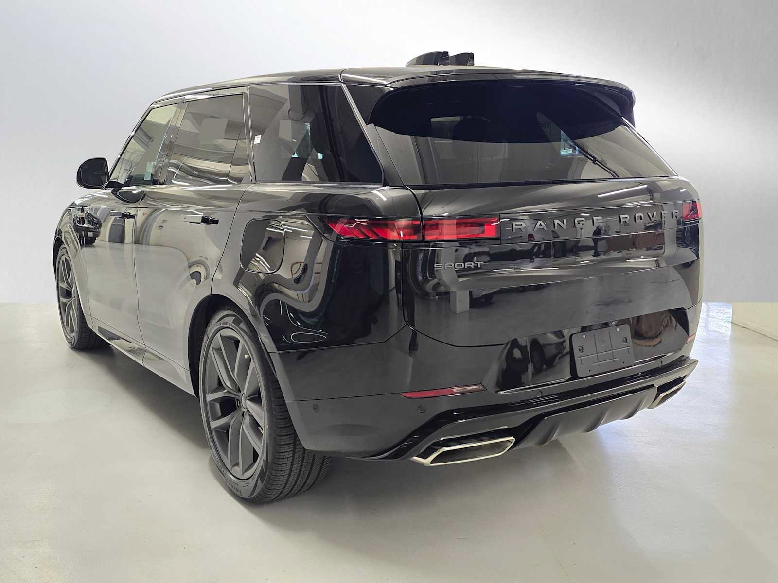 New 2026 Land Rover Range Rover Sport Dynamic SE AWD/4WD image 5