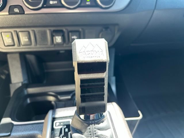 Used 2022 Toyota Tacoma SR5 w/ Trail Edition AWD/4WD image 18