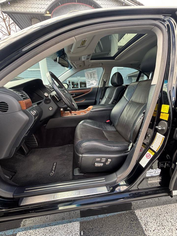 Used 2010 Lexus LS 460 Luxury RWD image 8