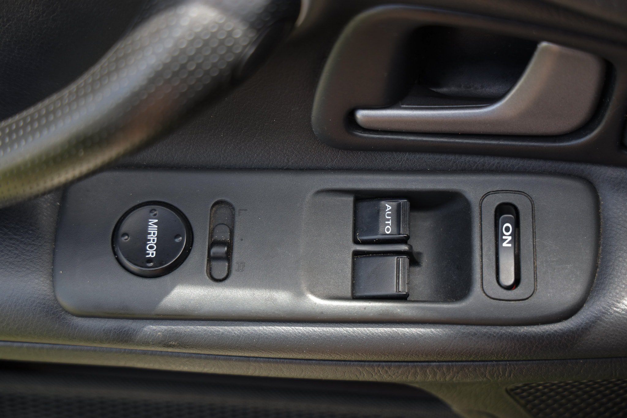 Used 2005 Honda S2000 image 35