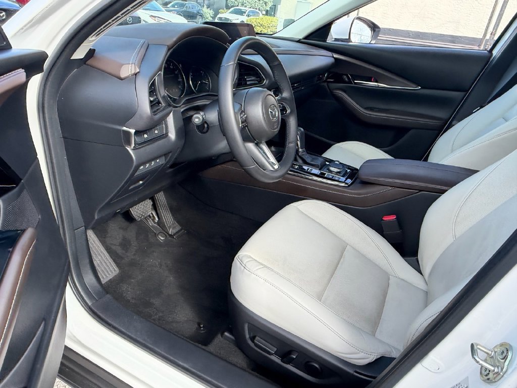 Used 2024 MAZDA CX-30 AWD 2.5 S w/ Premium Package image 11