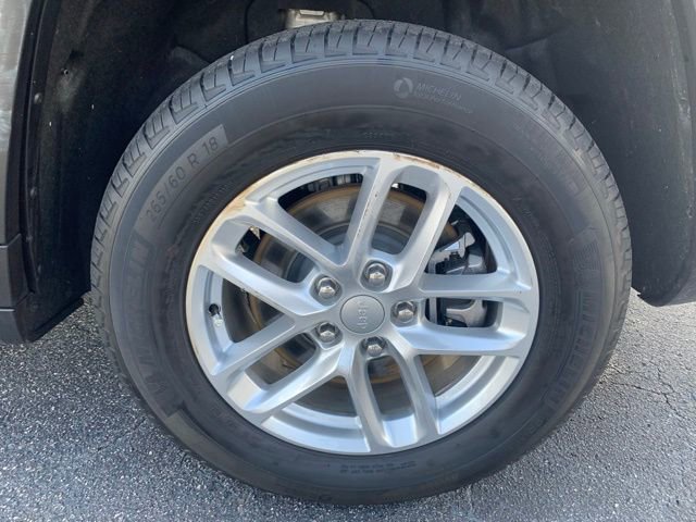 Used 2025 Jeep Grand Cherokee L Laredo w/ Luxury Tech Group I image 31