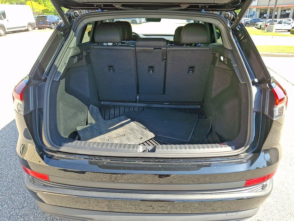 Used 2025 Audi Q4 e-tron Premium w/ Convenience Package RWD image 31