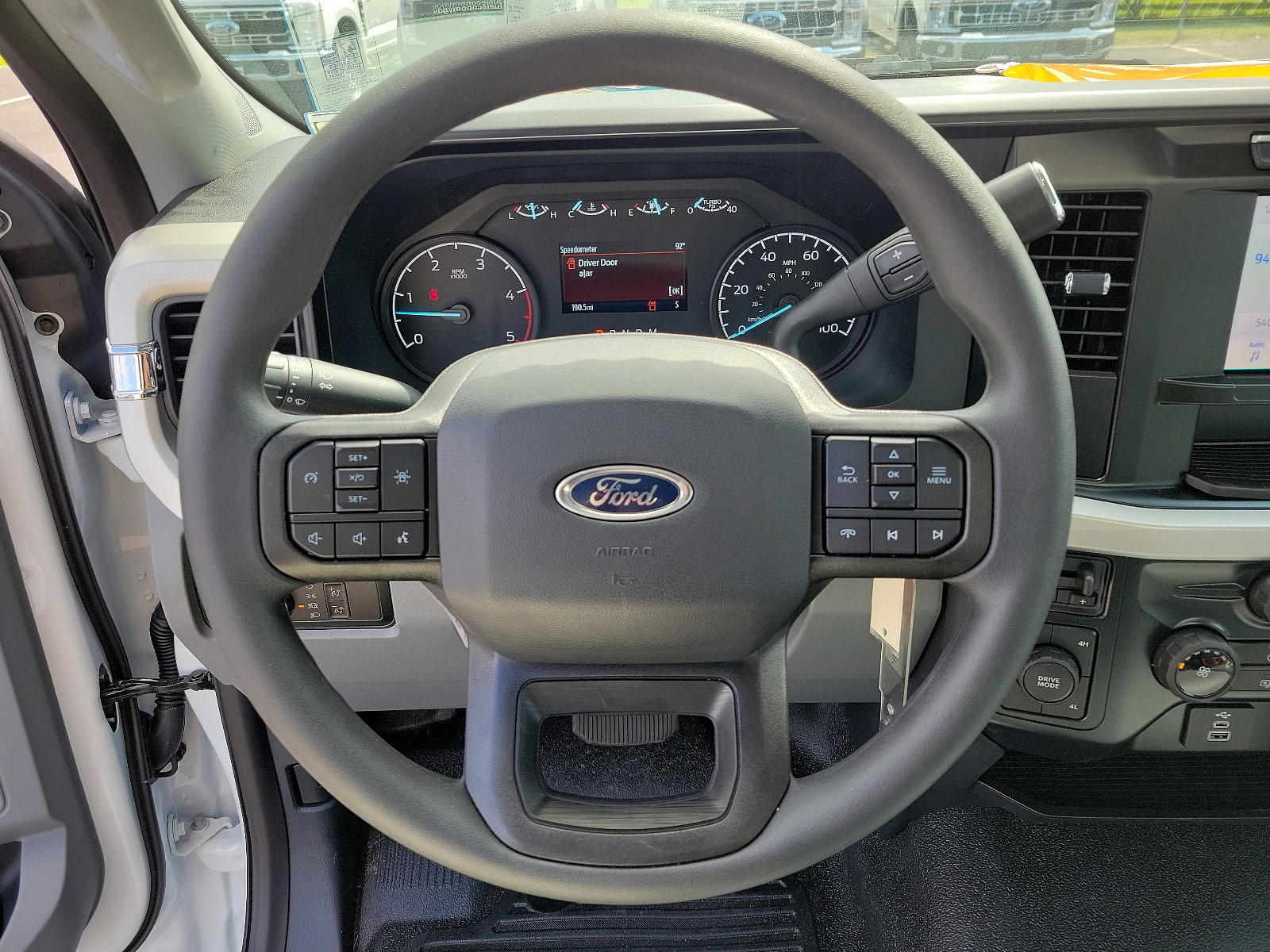 Used 2024 Ford F550 4x4 Regular Cab Super Duty image 13