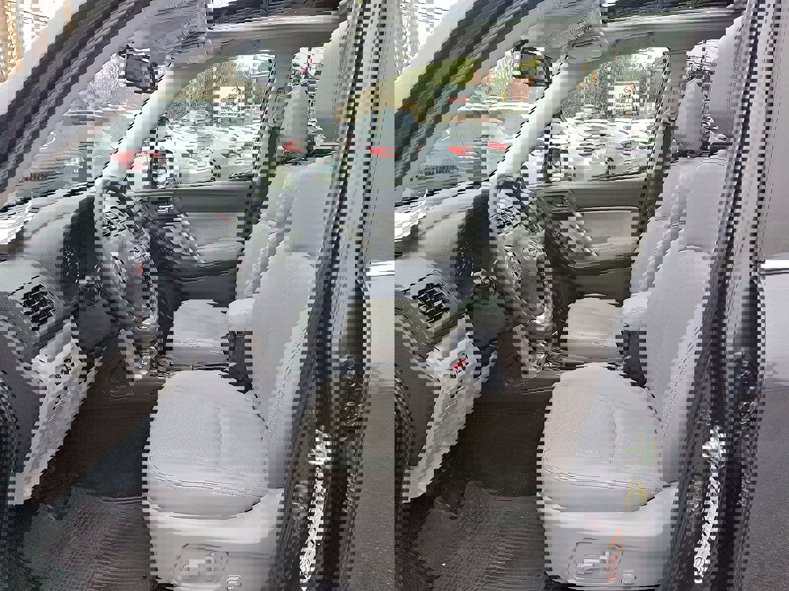 Used 2015 Subaru Forester 2.5i Touring w/ Eyesight & Navigation System image 13