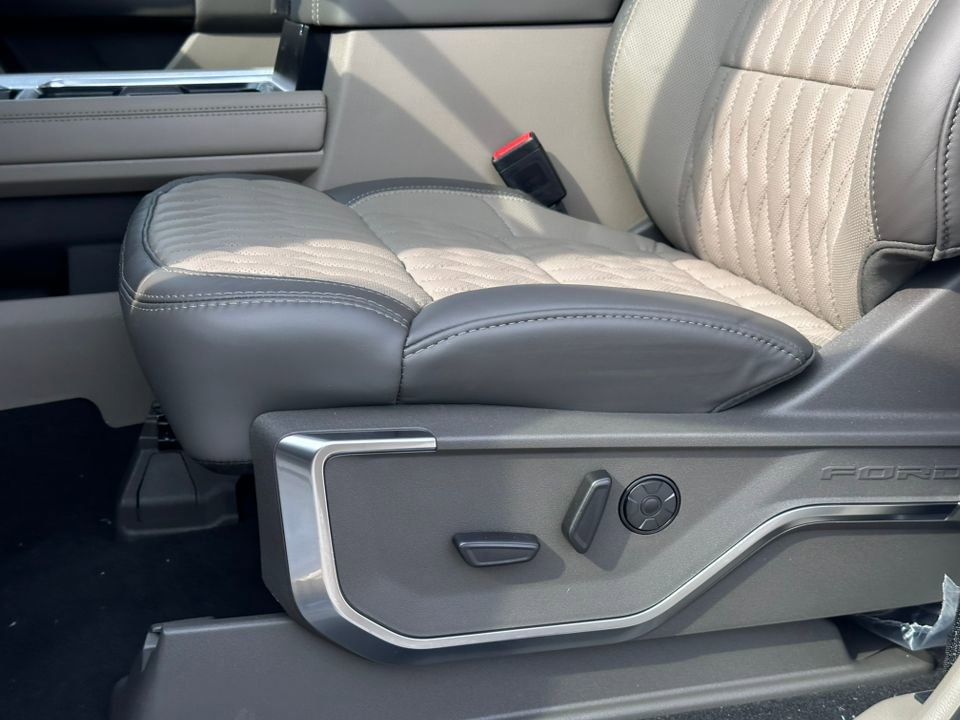 New 2025 Ford F350 Platinum w/ Platinum Plus Package image 20