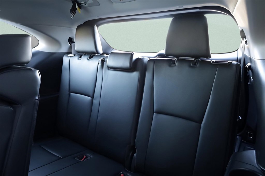 Certified 2022 Toyota Highlander XLE image 13