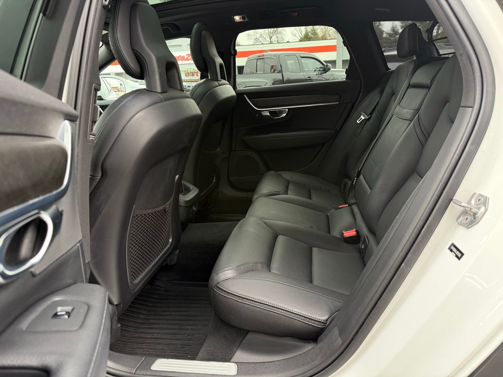 Used 2018 Volvo V90 T5 Cross Country w/ Convenience Package image 44