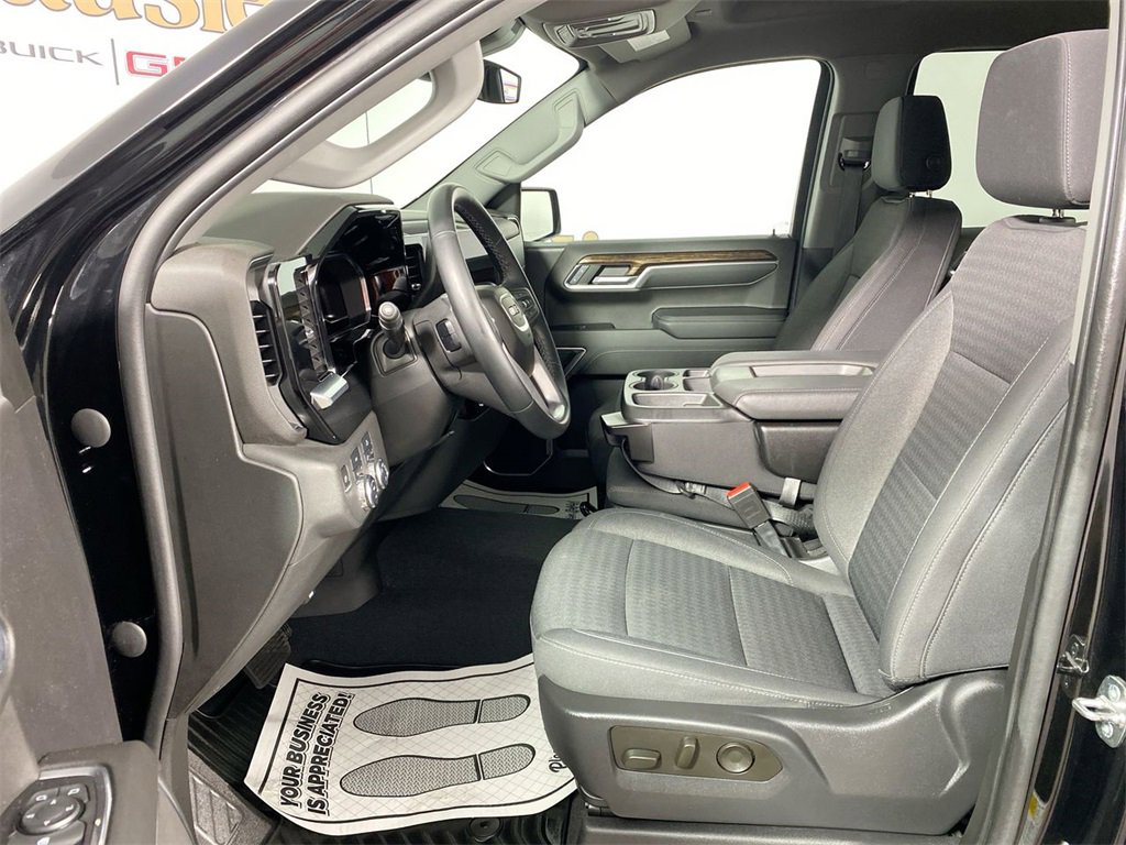 Used 2023 GMC Sierra 1500 SLE image 11