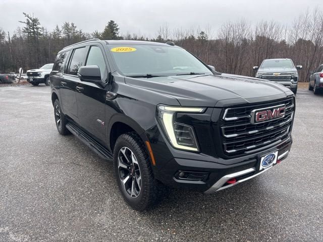 Used 2025 GMC Yukon XL AT4 AWD/4WD image 8
