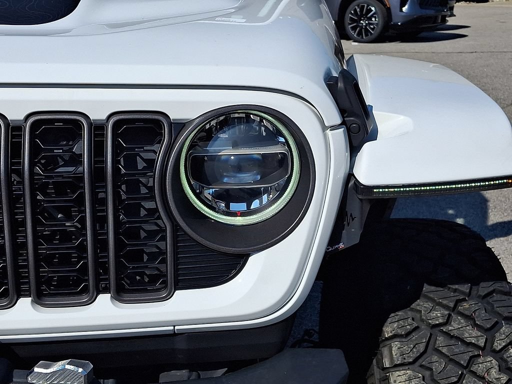 Used 2021 Jeep Gladiator Rubicon AWD/4WD image 9
