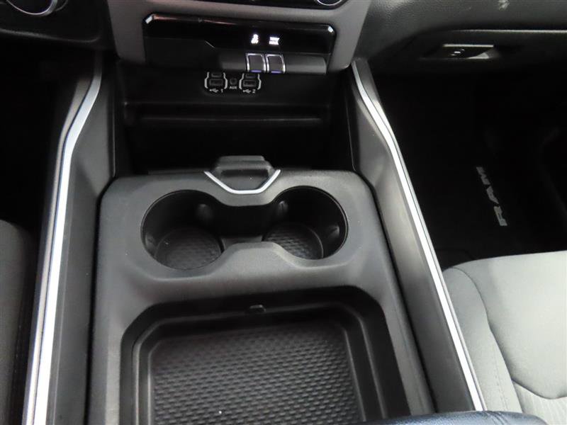 Used 2020 RAM 1500 Big Horn RWD image 24