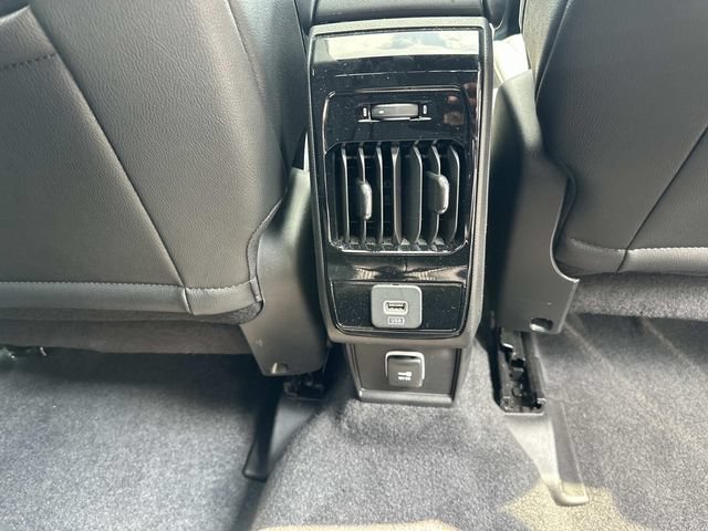 Used 2024 Jeep Compass Latitude w/ Sun and Sound Group AWD/4WD image 13