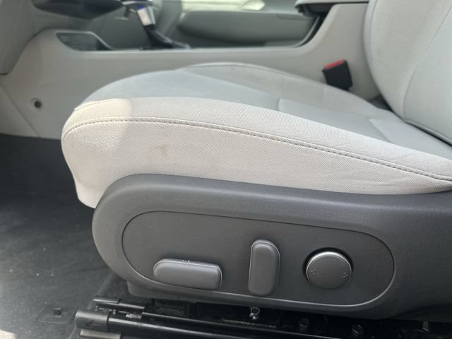 Used 2025 Hyundai Kona SEL FWD image 16