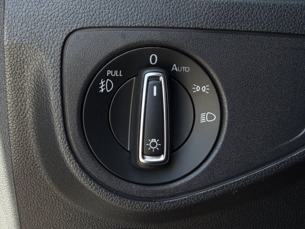 Used 2019 Volkswagen Atlas SEL R-Line FWD image 24