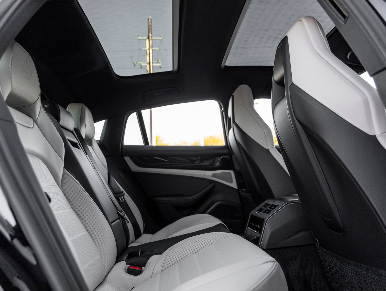 Certified 2026 Porsche Panamera 4 AWD/4WD image 34