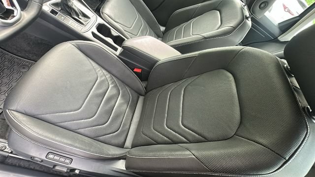 Used 2024 Volkswagen Jetta SEL FWD image 22