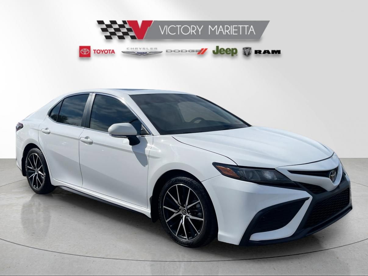 Certified 2023 Toyota Camry SE w/ Cold Weather Package AWD/4WD image 7