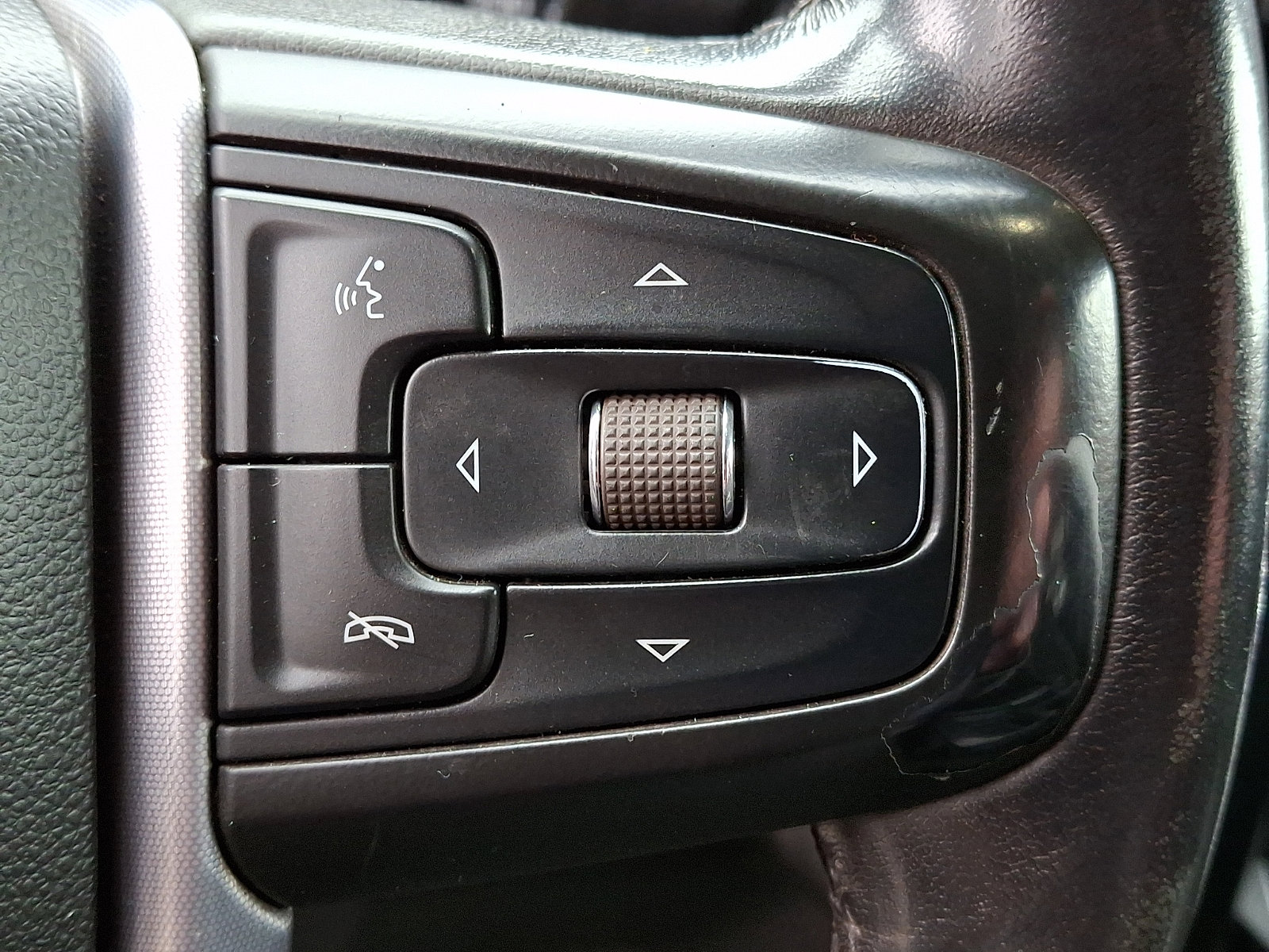 Used 2020 GMC Sierra 1500 SLE w/ X31 Off-Road Package image 22