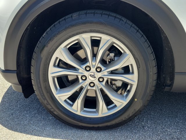 Certified 2023 Ford Explorer Limited w/ Limited Technology Package RWD image 4