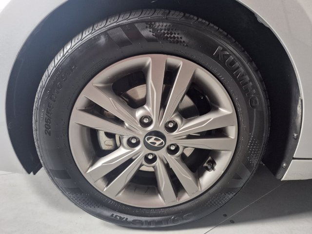 Used 2017 Hyundai Elantra Value Edition FWD image 10