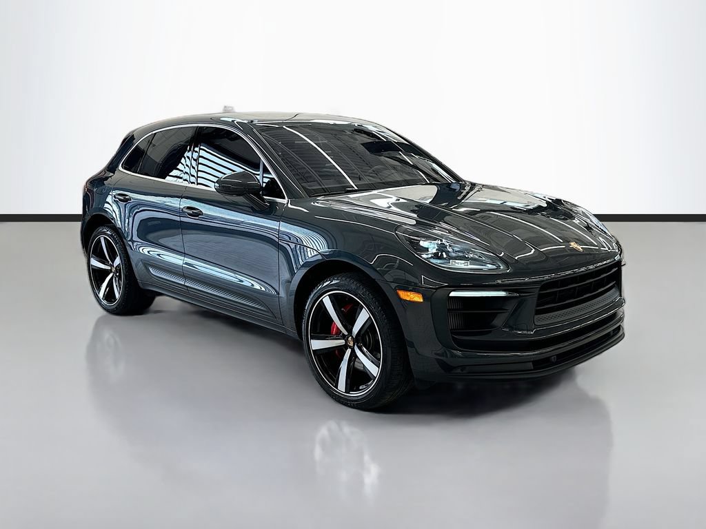 Certified 2022 Porsche Macan S AWD/4WD image 7