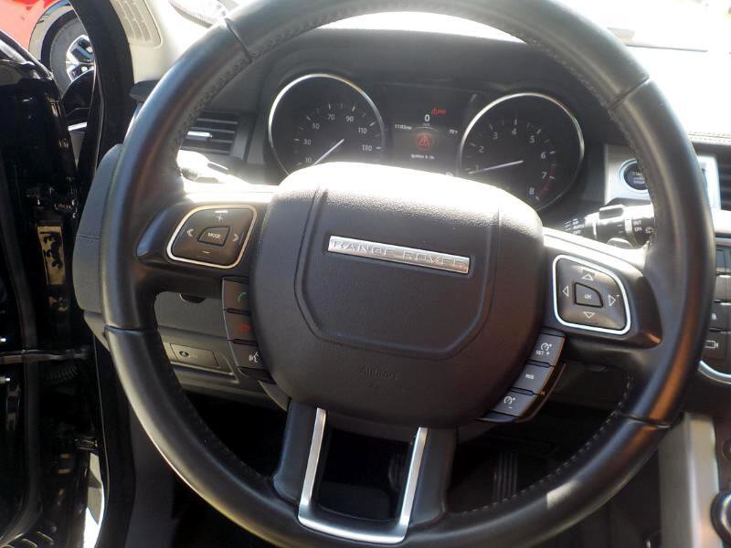 Used 2017 Land Rover Range Rover Evoque SE image 11