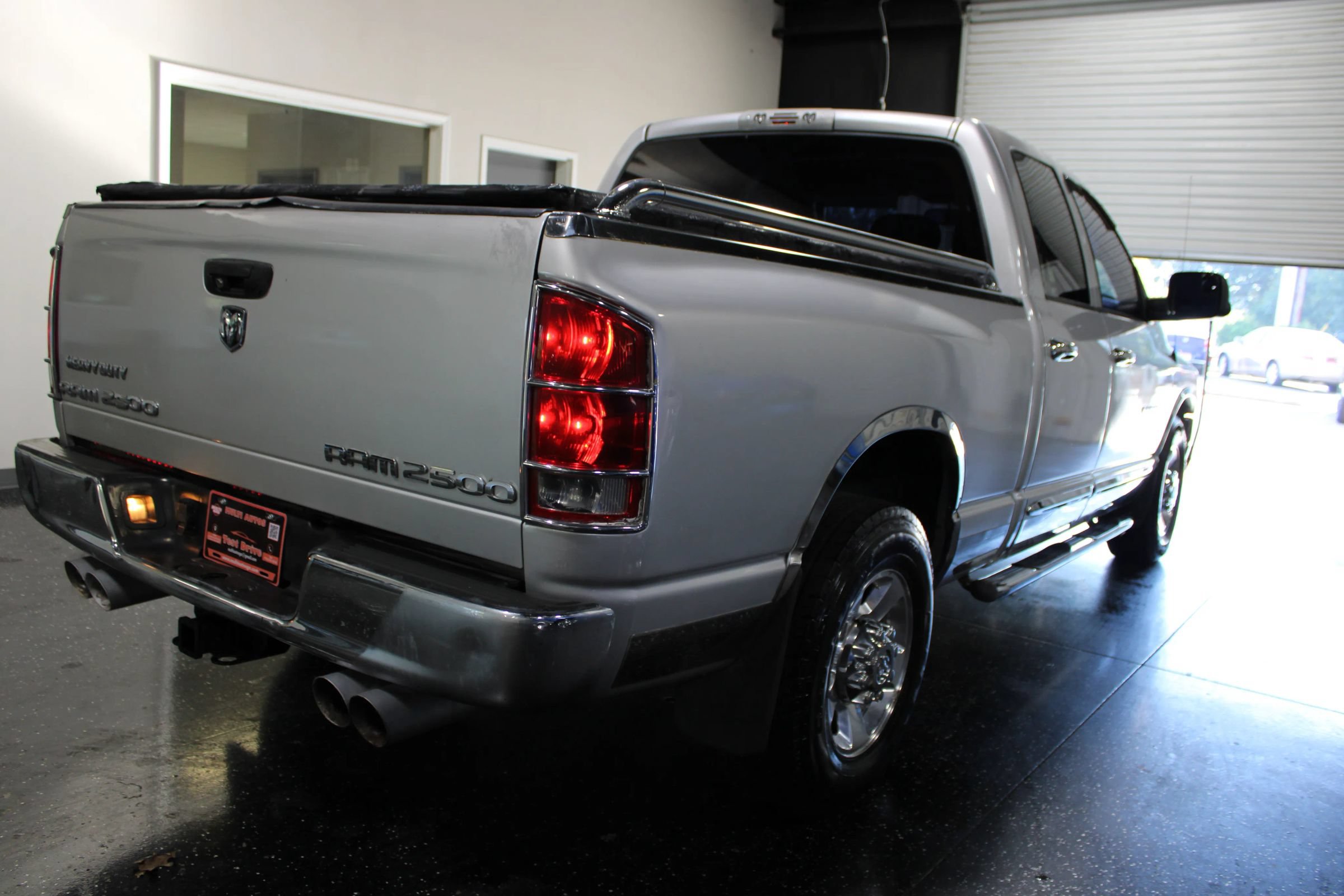 Used 2005 Dodge Ram 2500 Truck SLT RWD image 5