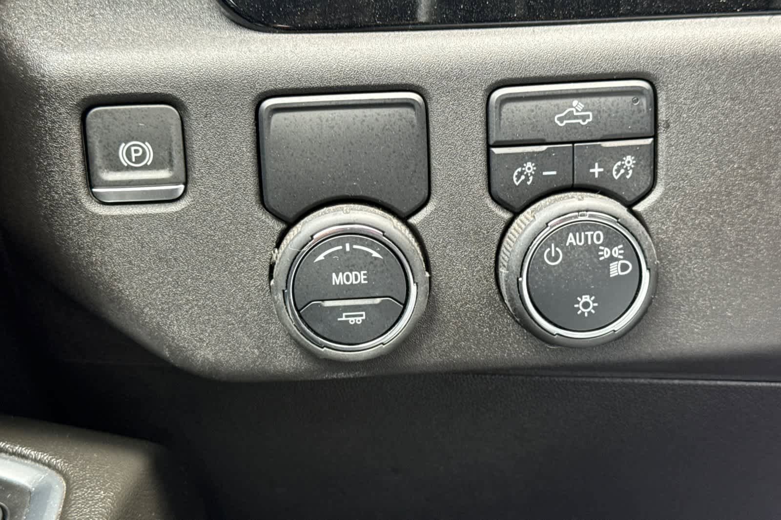 Used 2024 Chevrolet Silverado 1500 LT RWD image 30