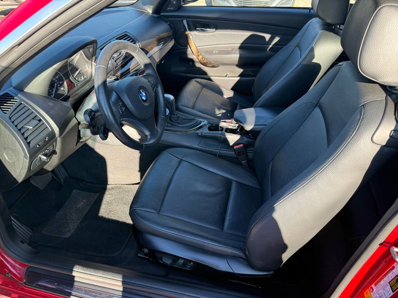 Used 2011 BMW 128i Convertible image 18