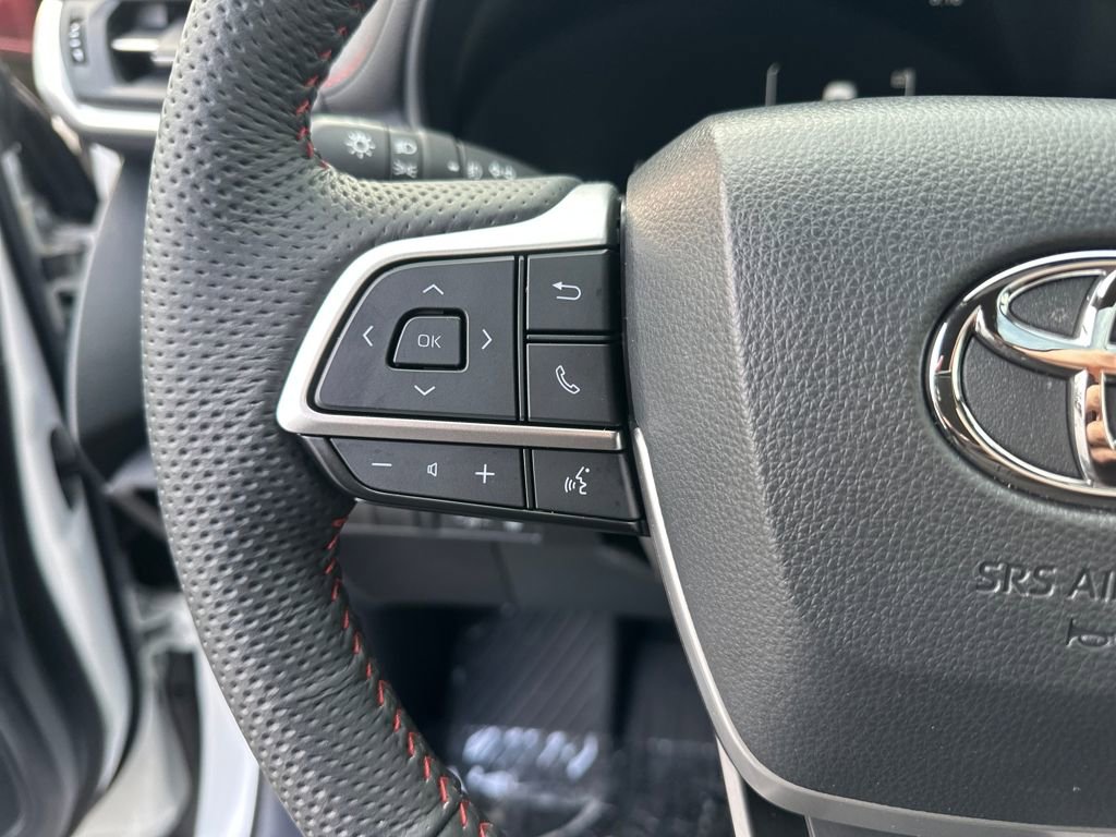 Used 2025 Toyota Sienna XSE w/ XSE Plus Package image 20